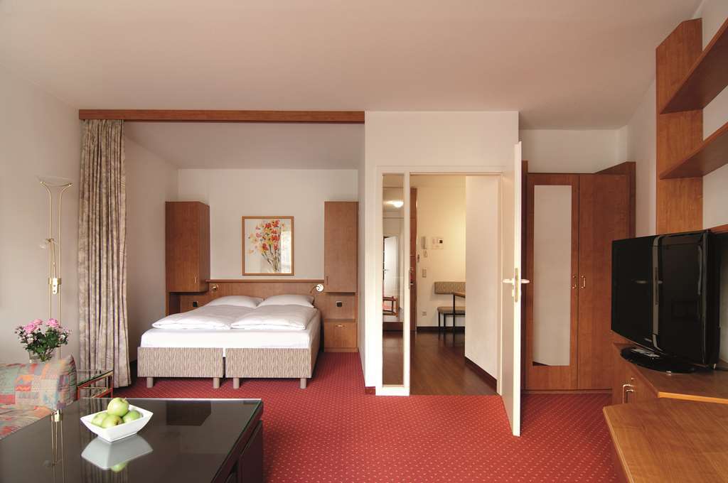 Derag Livinghotel Appartements Johann Wolfgang Frankfurt am Main Rum bild