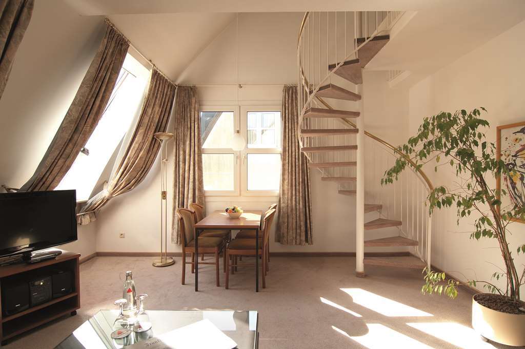 Derag Livinghotel Appartements Johann Wolfgang Frankfurt am Main Rum bild
